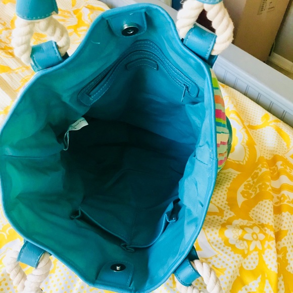 CUTE BEACH BAG!! - Picture 5 of 6